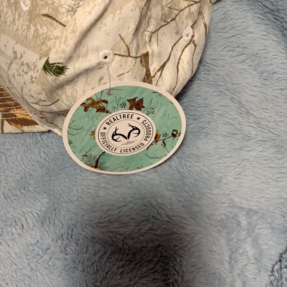 ❌SOLD❌Winter real tree CAT hat - Picture 5 of 5